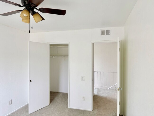 Building Photo - Stylish 2BR Condo in Desirable Community with Pool & Spa