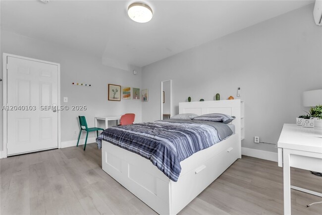 Building Photo - 6647 SW 59th St