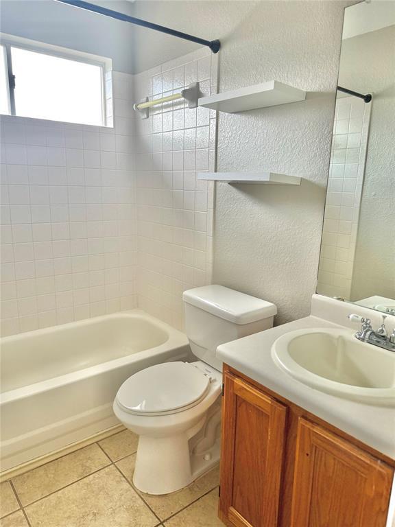 Building Photo - 1145 Kentra Dr