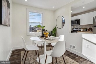 Building Photo - 3925 Chesterfield Ave