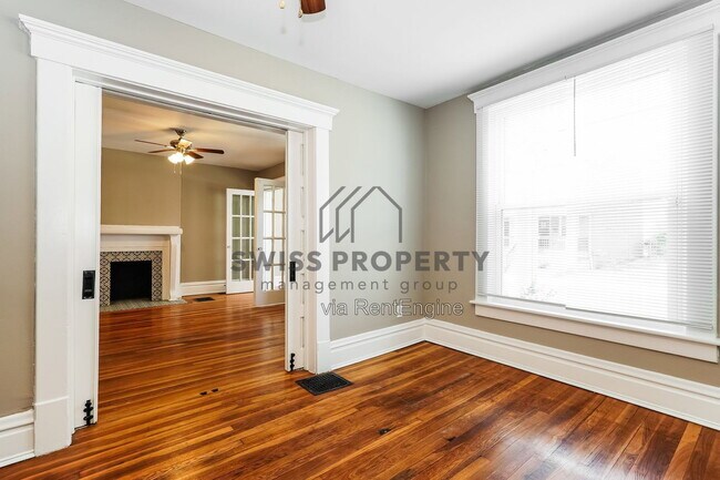 Building Photo - 338 Taylor Ave