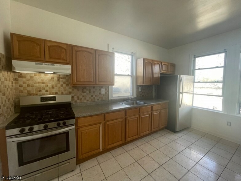Building Photo - 776 S 18th St
