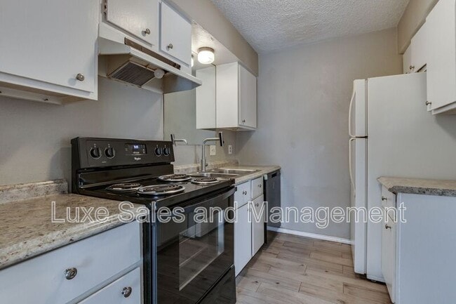 Building Photo - 6048 NW Expressway