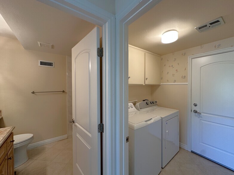 Building Photo - 26543 Academy Dr