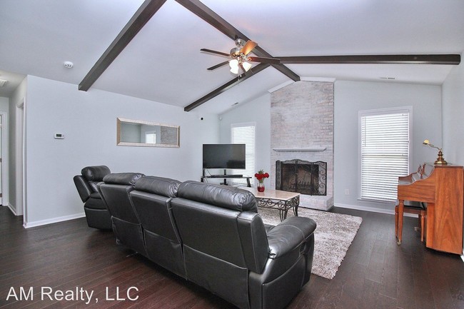 Building Photo - 3 br, 2 bath House - 6201 Thermal Rd