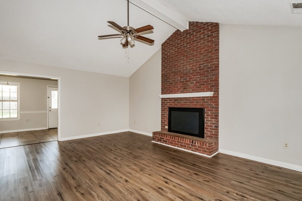 Building Photo - 7352 Alexander Rd