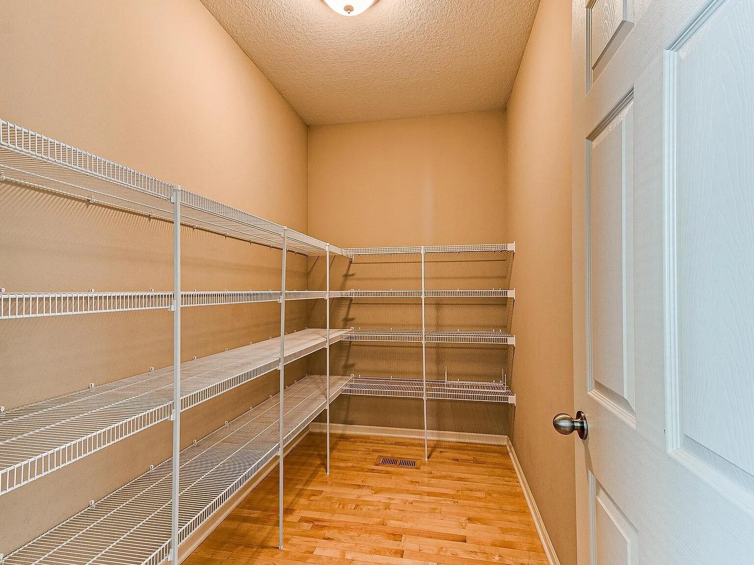 Building Photo - 15222 Aurora Cir