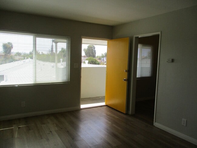 Building Photo - City Heights 1 Bdr 1 Ba 2nd floor Apartment