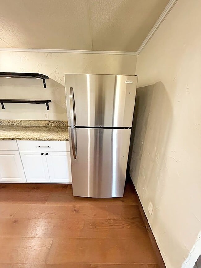 Building Photo - Beautiful 4 Bedroom 2 Bath manufactured home in Rhome Texas on 2 acres.