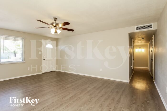 Building Photo - 13257 N 38th St