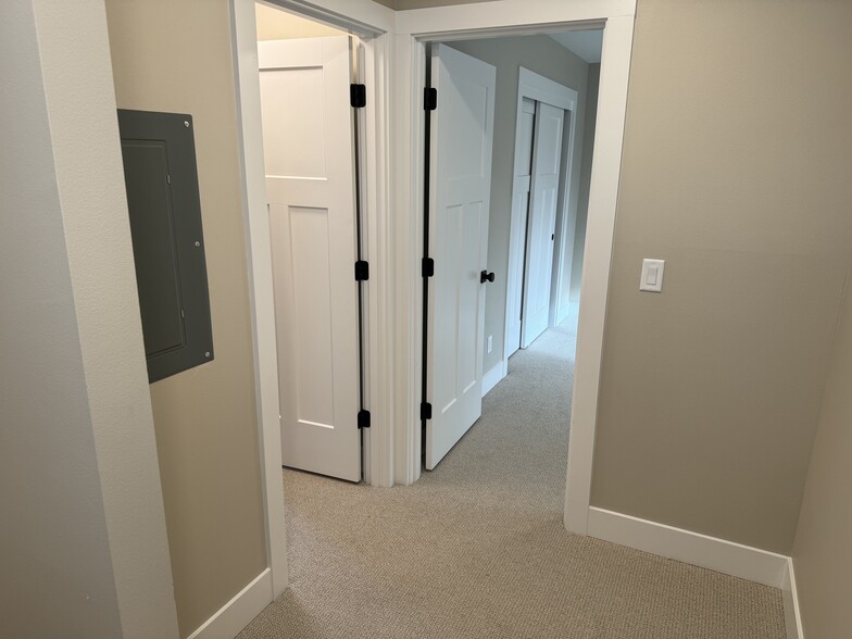 Building Photo - 444 Gaines St NE