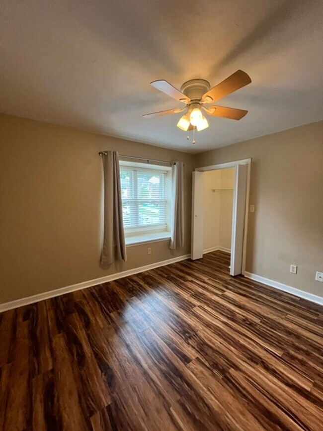 Building Photo - 1569 Jacks Dr