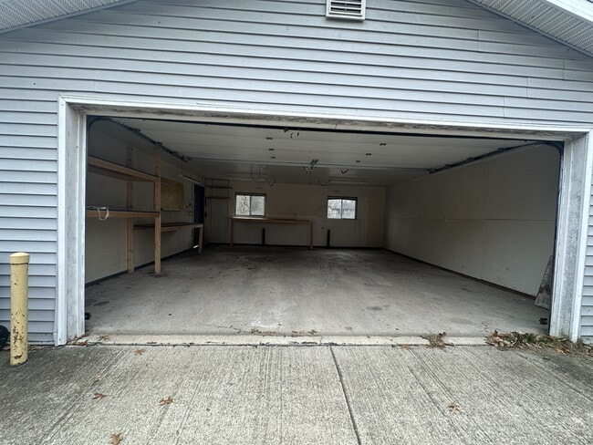 Building Photo - 579 W 3rd St