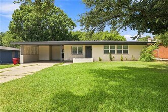 Building Photo - 1411 W Shields Dr