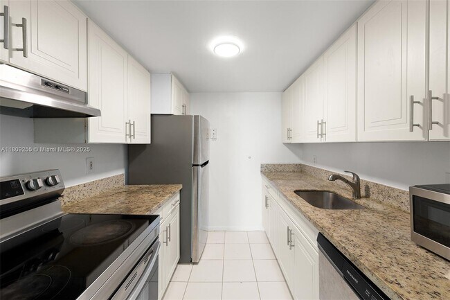 Primary Photo - 2350 NE 135th St