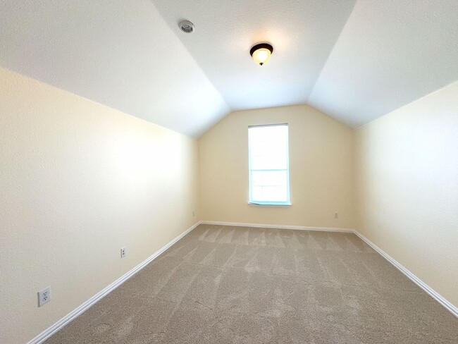 Building Photo - 132 Cassandra Dr