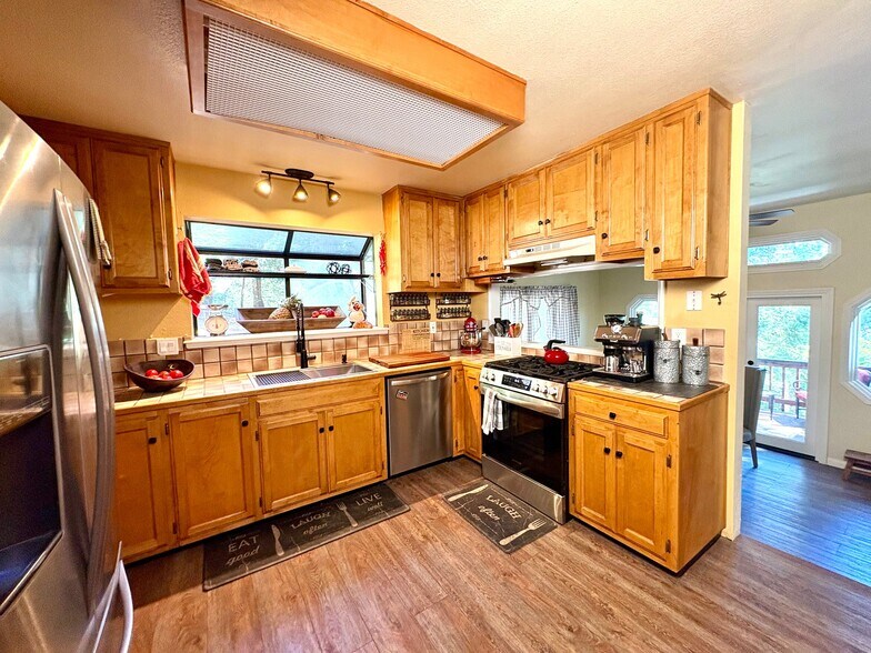 Building Photo - 24573 Altdorf Dr