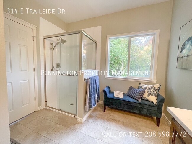 Building Photo - 314 E Trailside Dr