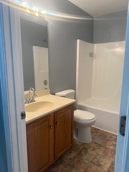 Building Photo - 6050 Hounds Bay Cir