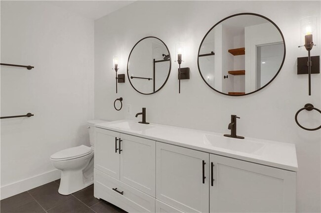 Building Photo - 776 Norwood Rd SE