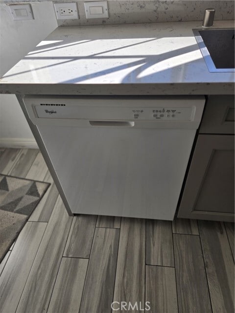 Building Photo - 396 N Mentor Ave