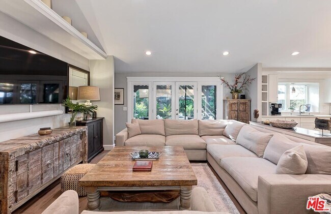 Building Photo - 5721 Tellefson Rd