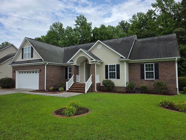 Building Photo - 205 Woodberry Pl