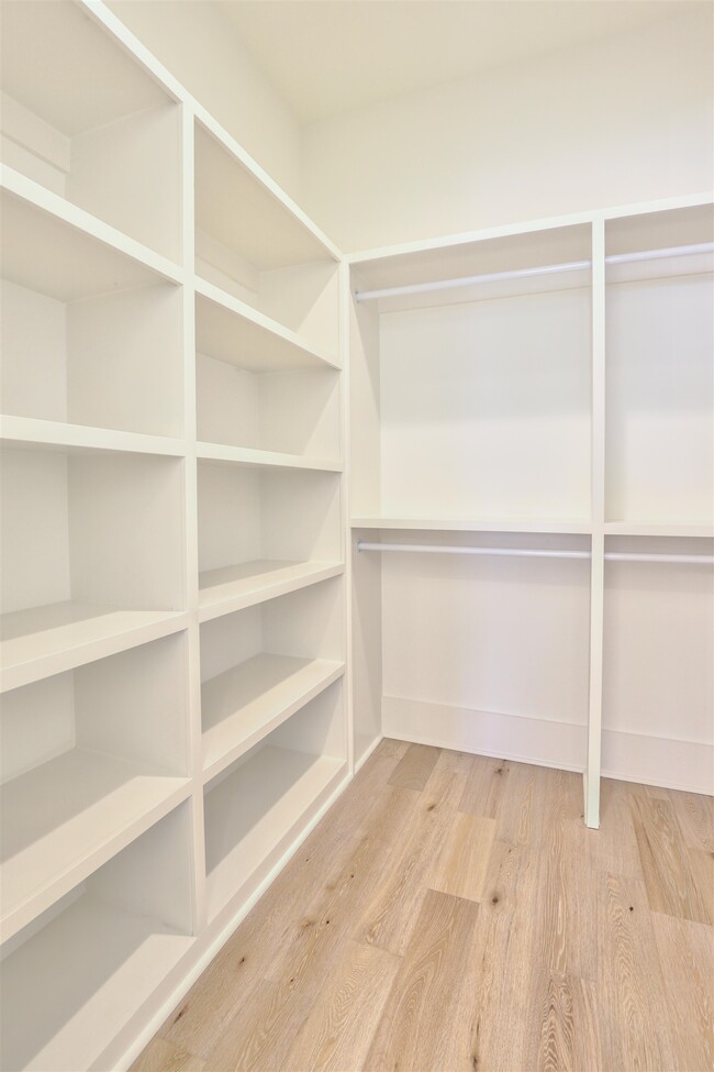 Building Photo - 4425 Grace Pk Trl