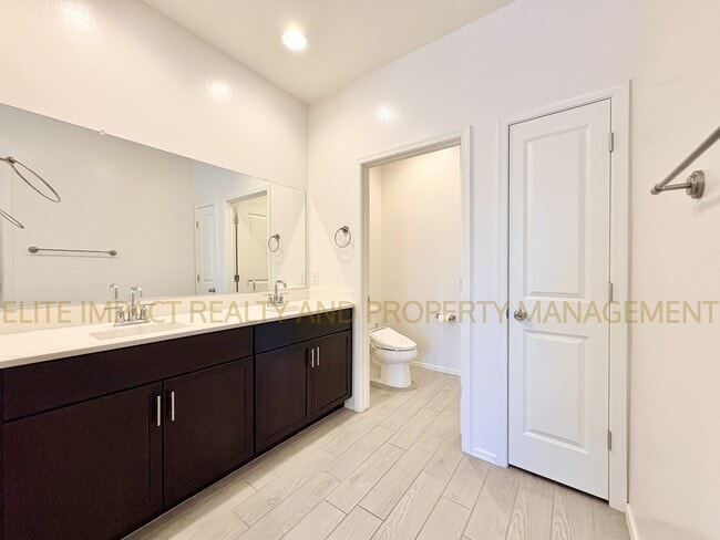 Building Photo - 6638 E Via Jardin Verde