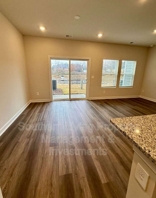 Building Photo - 1413 Old Rivers Rd