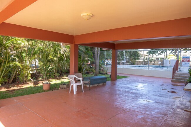 Building Photo - 796 Isenberg St