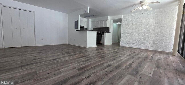 Building Photo - 12 S Van Dorn St