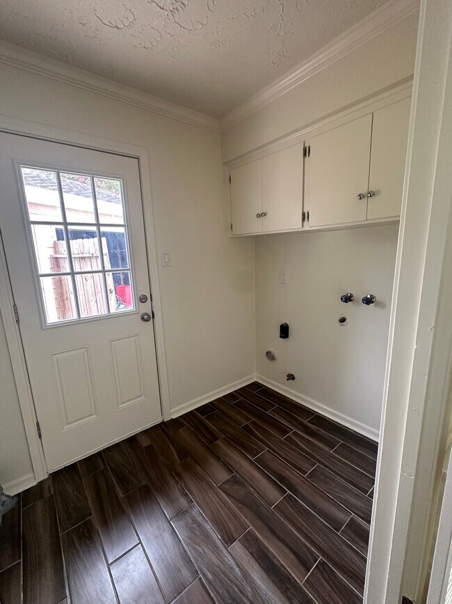 Building Photo - 11719 Scottsdale Dr