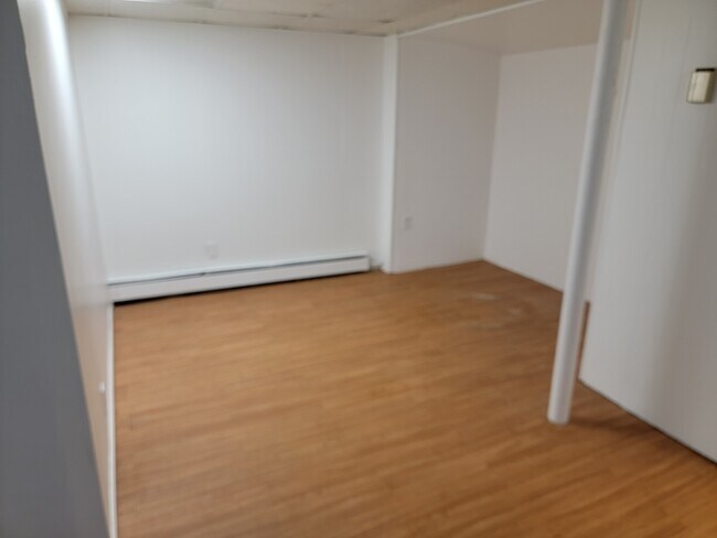 Building Photo - 82 Hettys Path