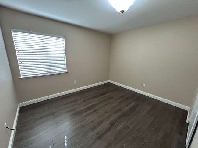 Building Photo - Beautiful Single Story 3 Bedroom, 2 Bath Antioch Home
