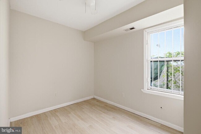 Building Photo - 1610 Willington St