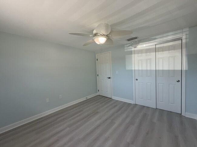 Building Photo - 4411 Rustic Dr