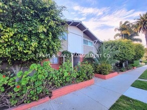 Building Photo - 725 Coronado Ave