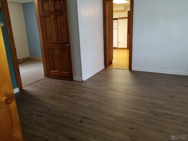 Building Photo - 49 Clay St