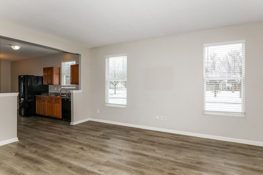 Building Photo - 4049 Mossy Bank Rd