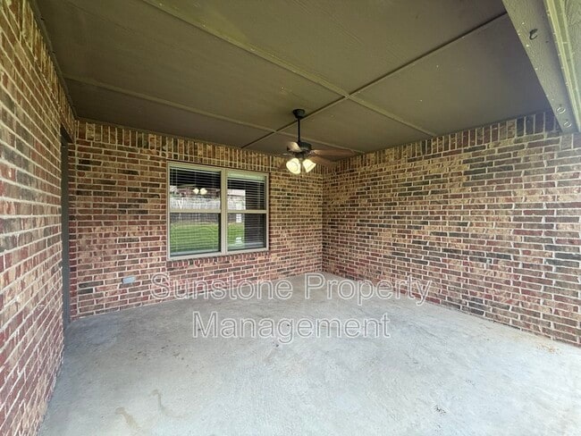 Building Photo - 9307 N 95th E Ave