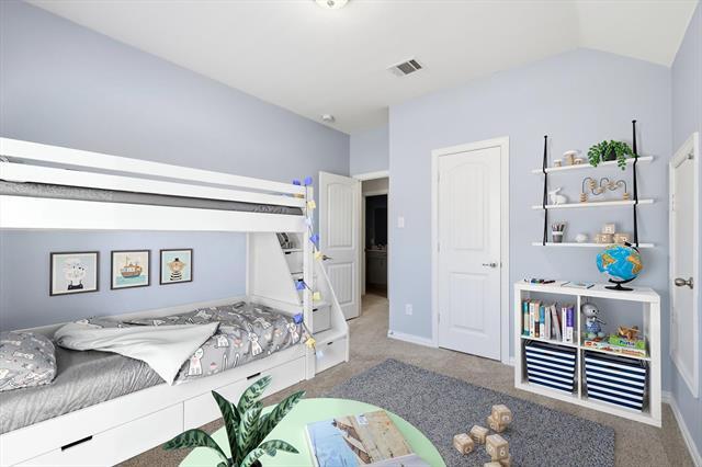 Building Photo - 15801 Weymouth Dr