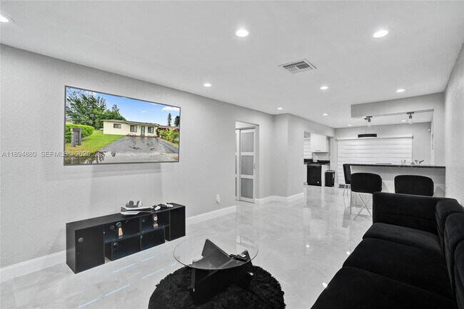 Building Photo - 19805 NW 28th Ct