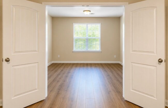 Building Photo - 25364 Grotto Falls Ln