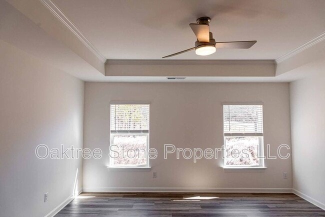 Building Photo - 3378 Skyland Dr
