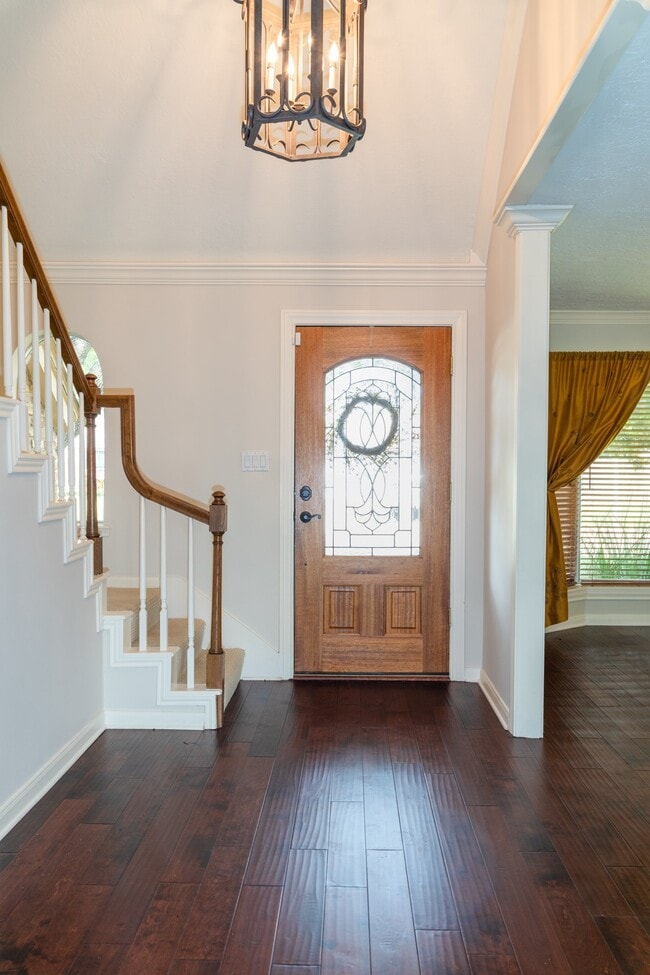 Building Photo - 1704 Crystal Hills Dr