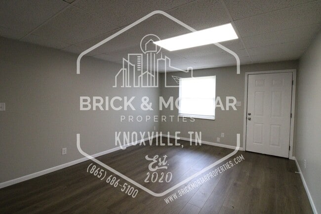 Building Photo - 165 Tallent Way