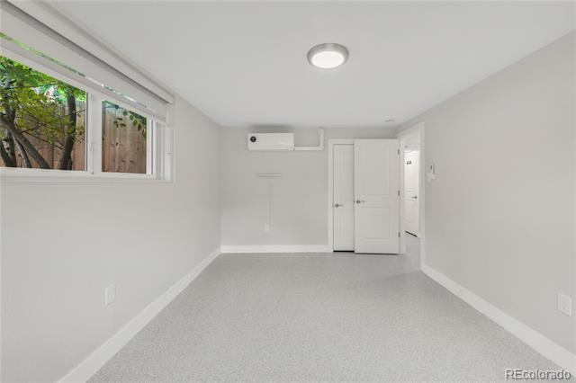 Building Photo - 3955 S Uinta St