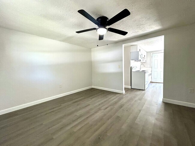 Building Photo - 8220 Krag Dr