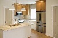 Building Photo - 207 S Calhoun St